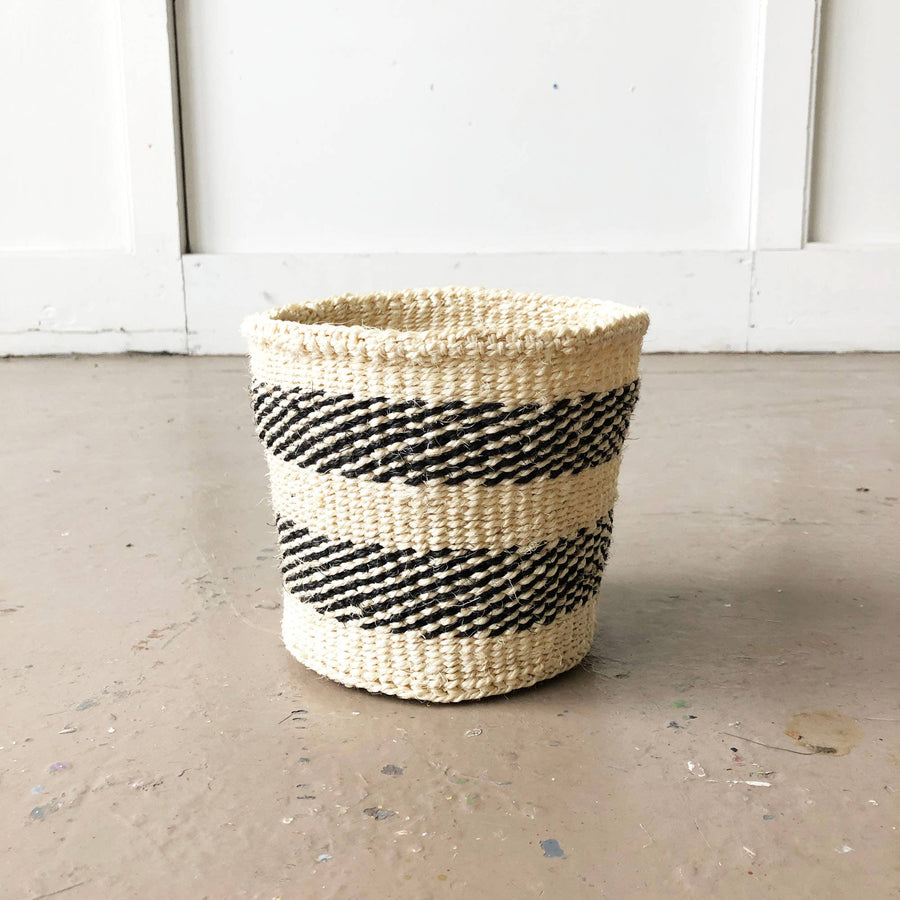 Amsha - Storage Plant Basket: Neutrals: Black White & Tan