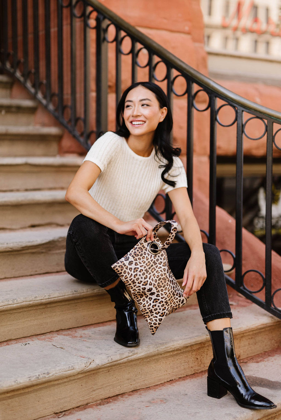 modern+chic - Alexa Oversized Travel Clutch: Black