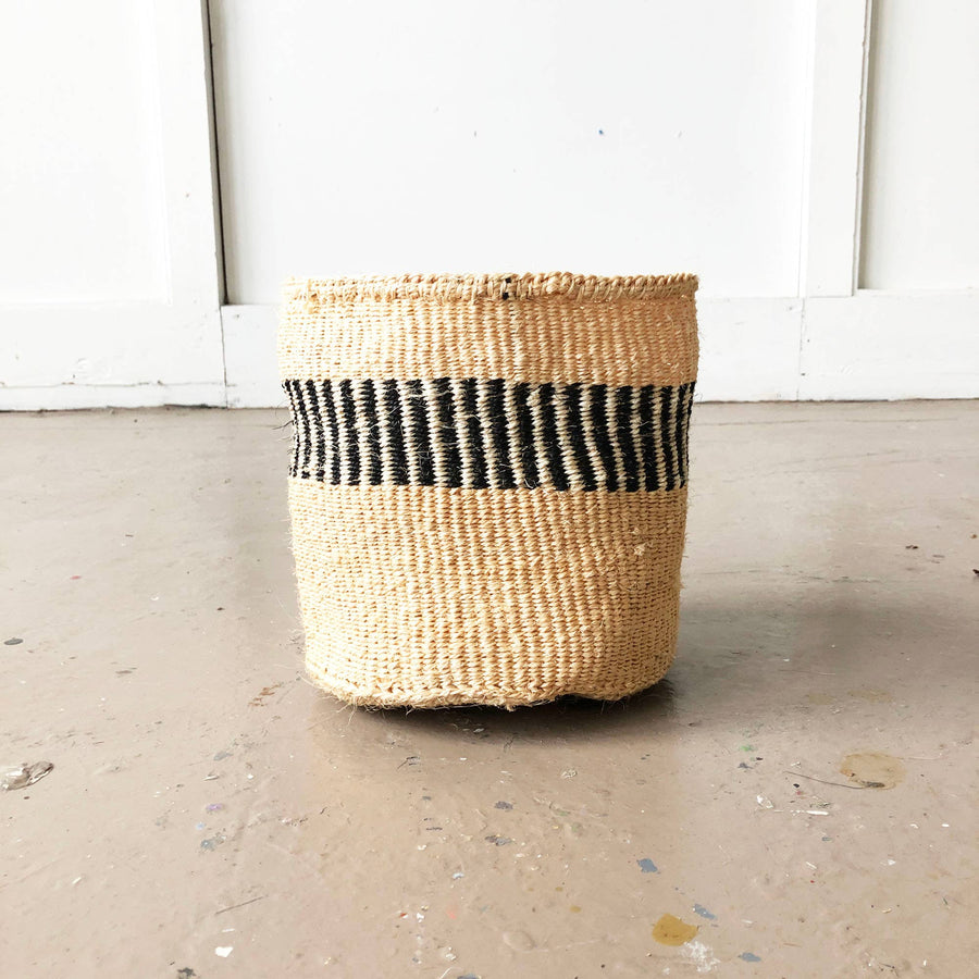 Amsha - Storage Plant Basket: Neutrals: Black White & Tan
