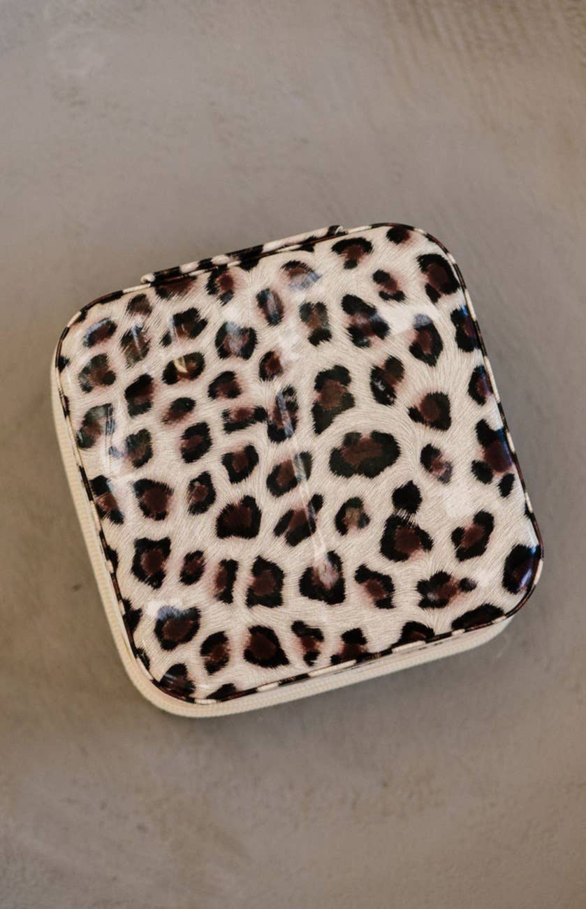 modern+chic - Christina Jewelry Case: Glossy Black