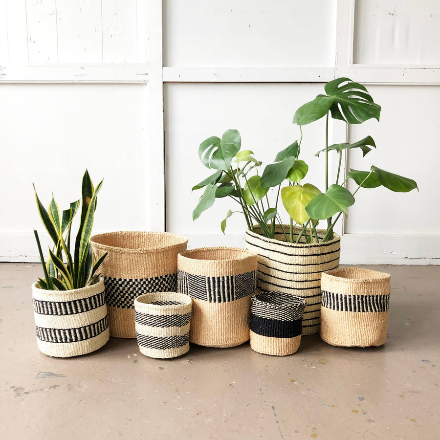 Amsha - Storage Plant Basket: Neutrals: Black White & Tan