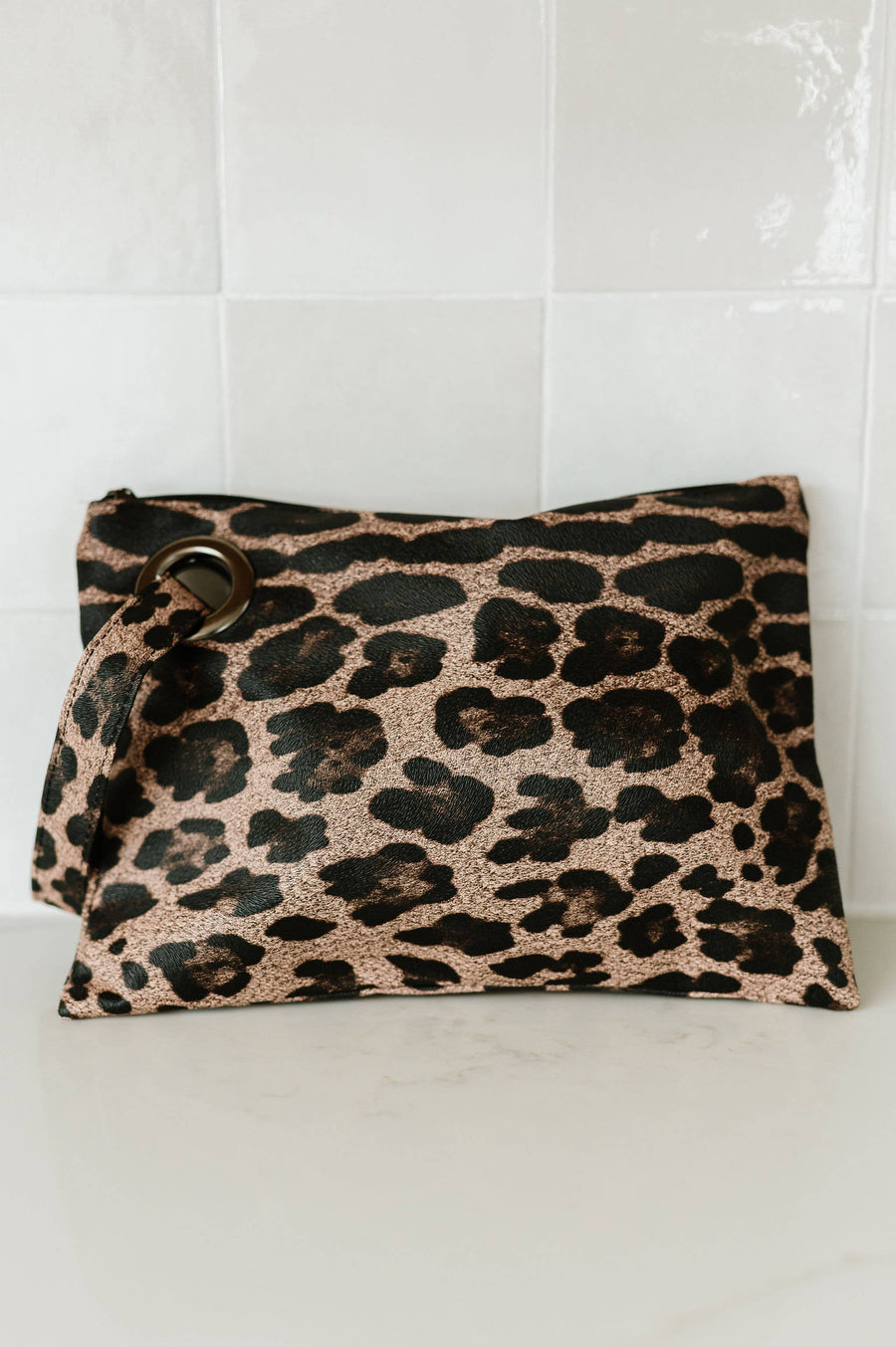 modern+chic - Alexa Oversized Travel Clutch: Black