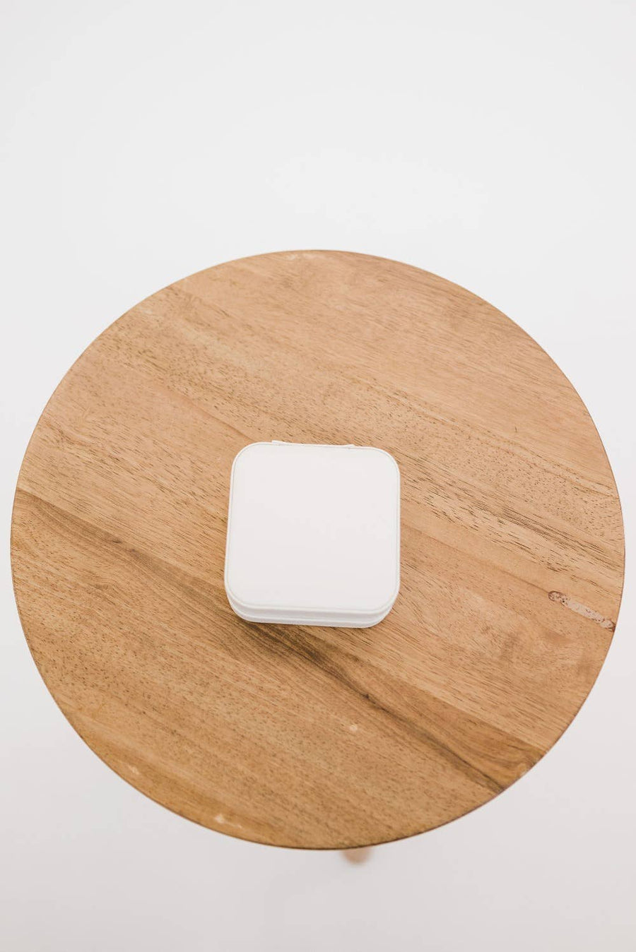 modern+chic - Christina Jewelry Case: Matte Blush
