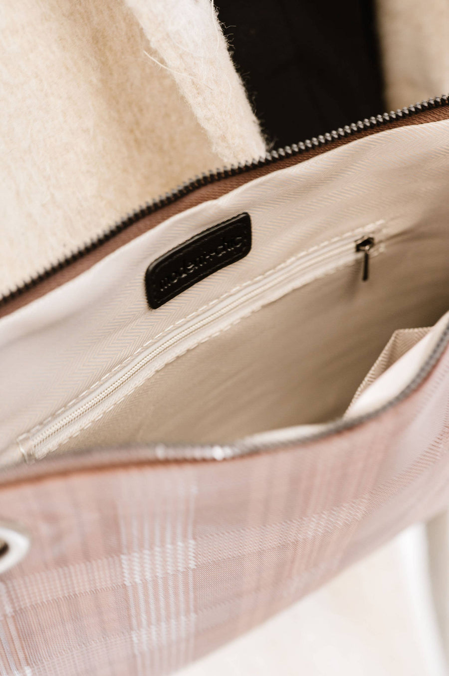 modern+chic - Molly Oversized Cometic Clutch Travel Pouch: Cognac