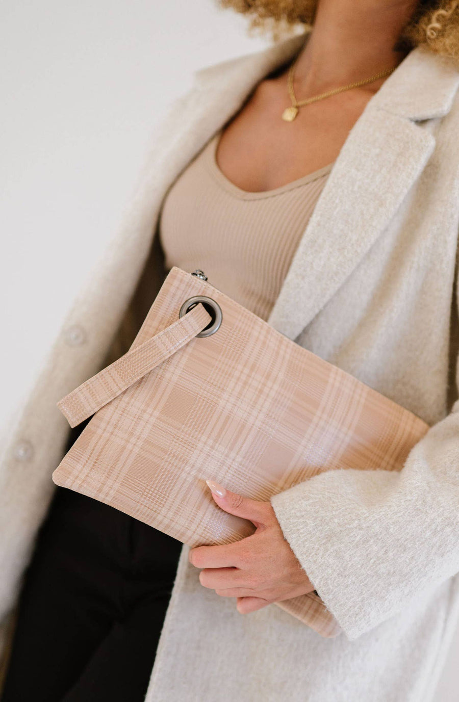 modern+chic - Molly Oversized Cometic Clutch Travel Pouch: Cognac