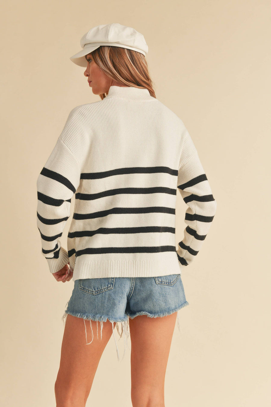 AEMI + CO - Daffie White/Black Sweater