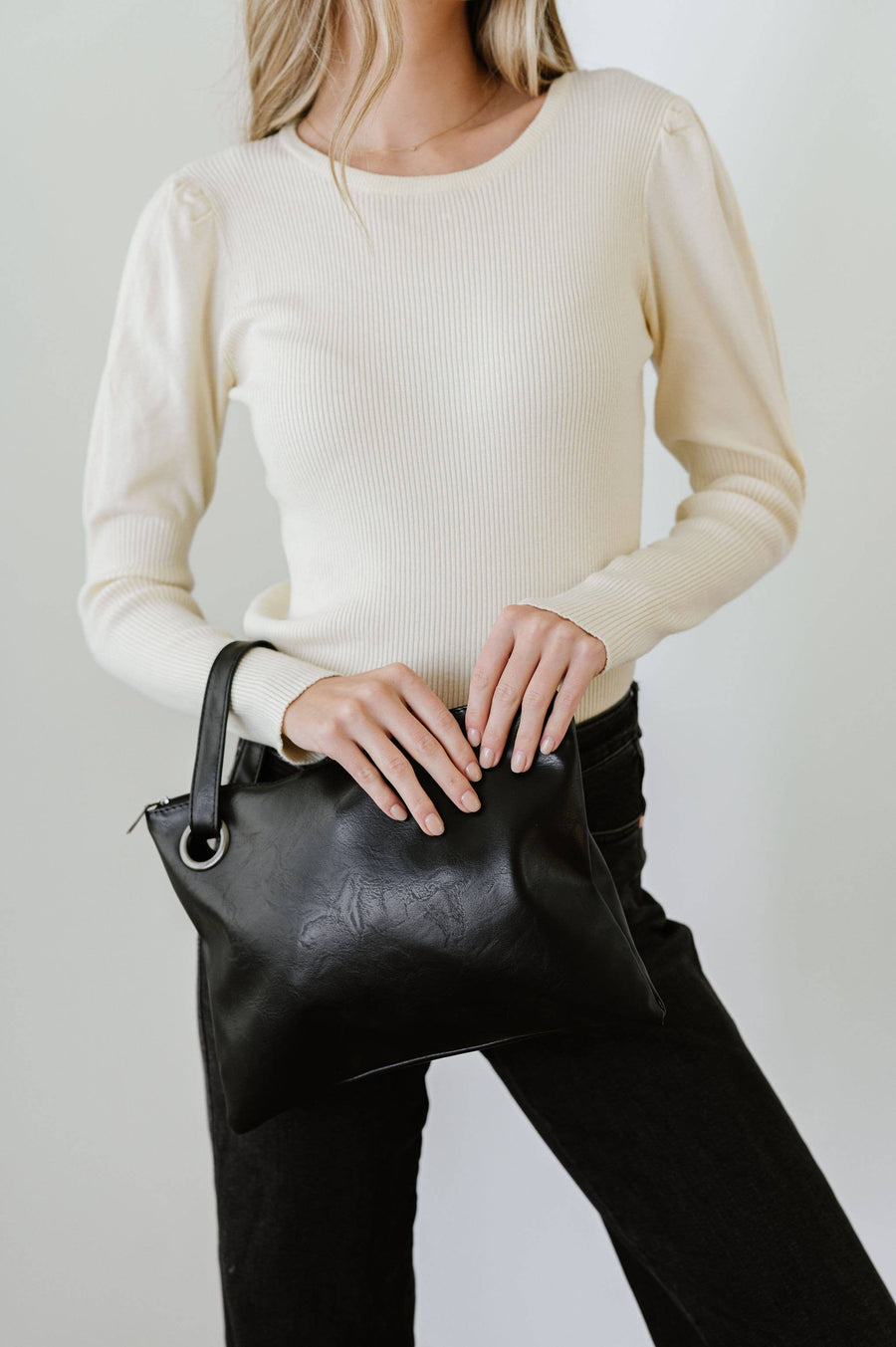 modern+chic - Alexa Oversized Travel Clutch: Black