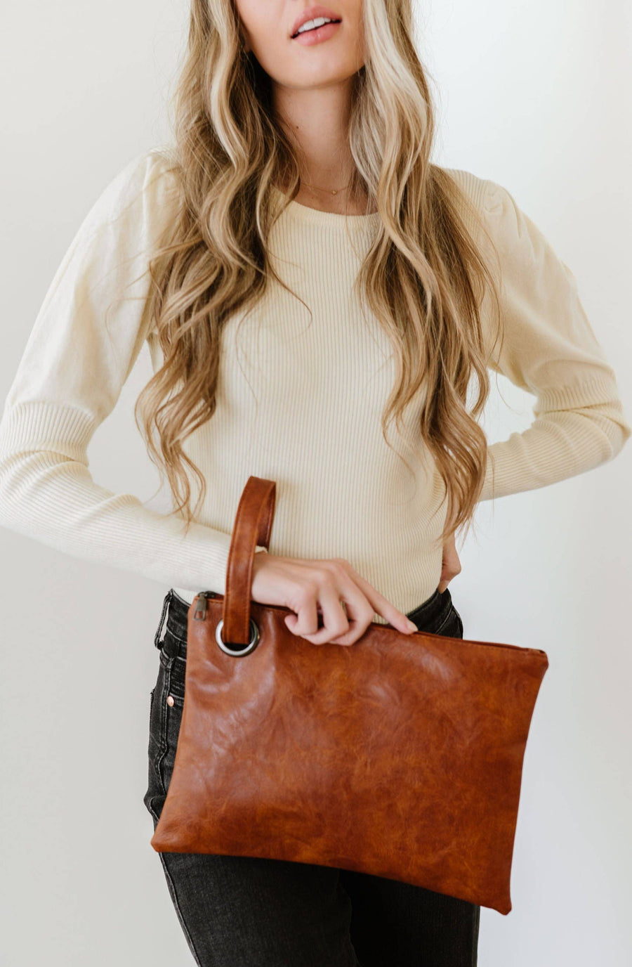 modern+chic - Alexa Oversized Travel Clutch: Brown
